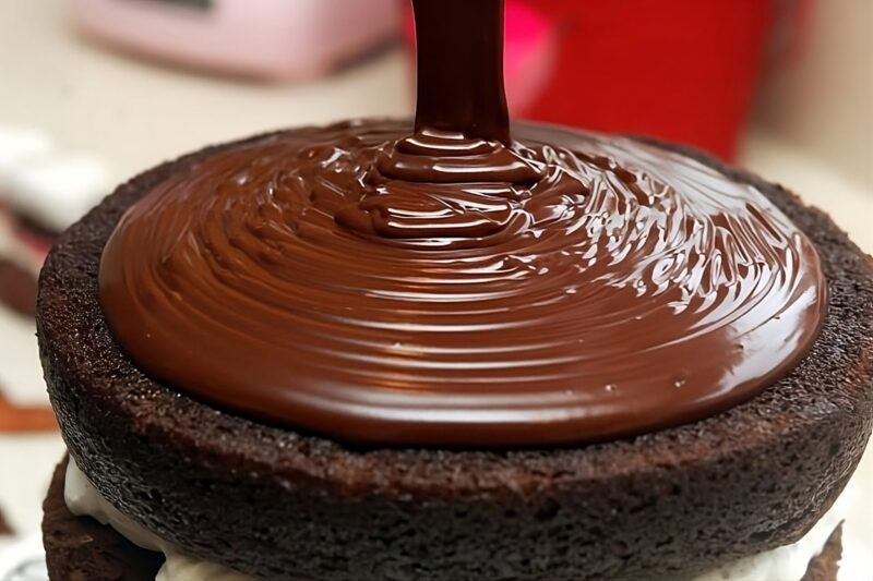 Receitas Cobertura de Chocolate sem Leite condensado (Cobertura de Chocolate sem Leite condensado)