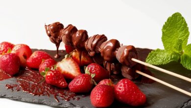 Espetinho de Morango com Chocolate- Recipe-CookBook.com