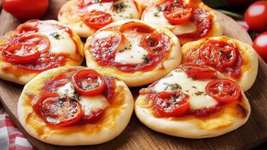 Mini-Pizza- Recipe-CookBook.com