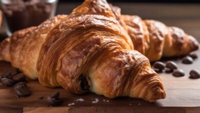 pães folhados Croissant de Chocolate (Croissant de Chocolate Recipe CookBook.com)