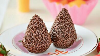 Coxinha de Brigadeiro com Morango- Recipe-CookBook.com