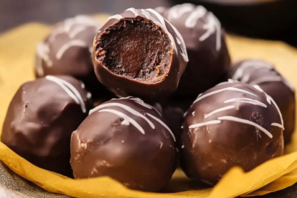 Trufa de Chocolate com Tâmara (Receitas 2) Como fazer Trufa de Chocolate com Tâmara_recipe-cookbook.com