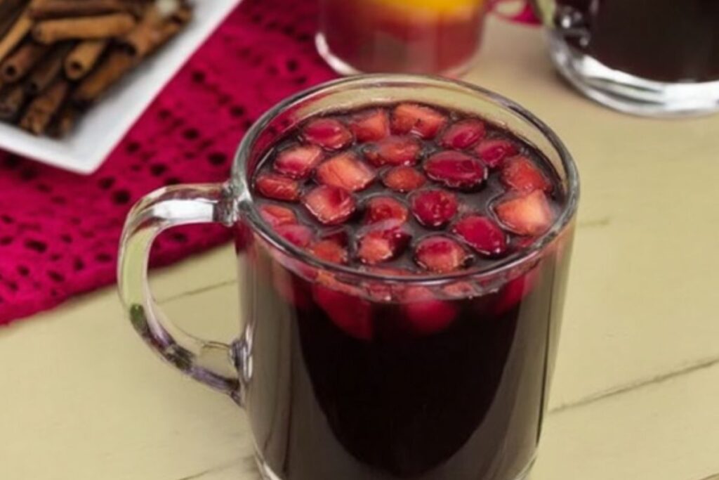Vinho Quente (Receitas 2) Como fazer Vinho Quente_recipe-cookbook.com